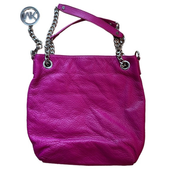 Michael Kors Fuchsia Soft Leather Jet Set Shoulder Bag with Chain Handles - Picture 4 of 11